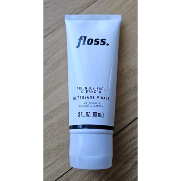 FLOSS Friendly‎ Face Cleanser - Picture 1 of 4